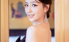 12岁女RAPPER欢迎你